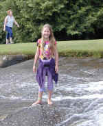 010805LL_Chatsworth_waterfall.jpg (59087 bytes)